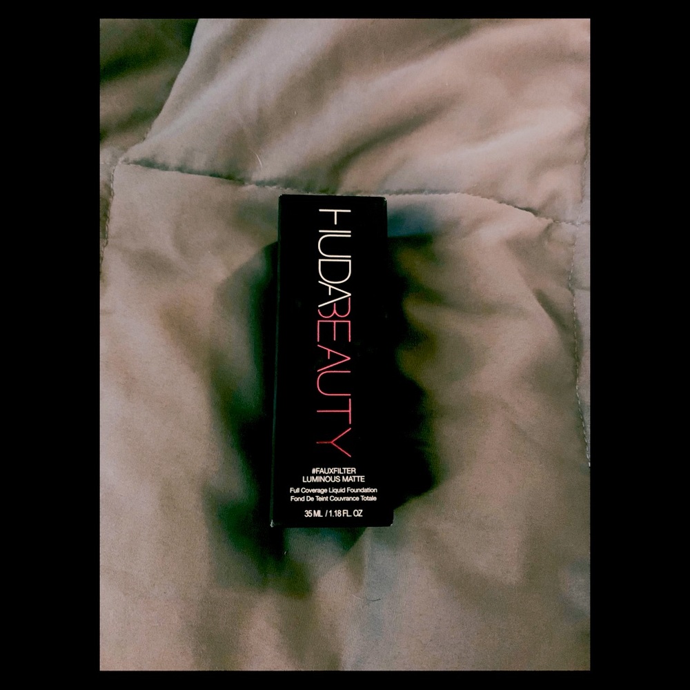 Huda #fauxfilter luminous matte foundation
